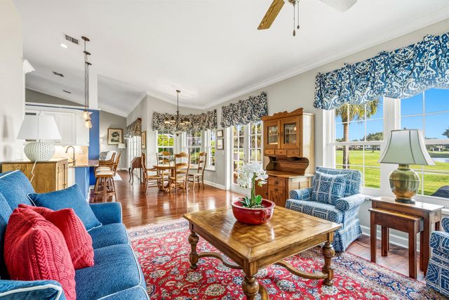 700 SUMMERWOOD Lane SW, Vero Beach, FL 32962