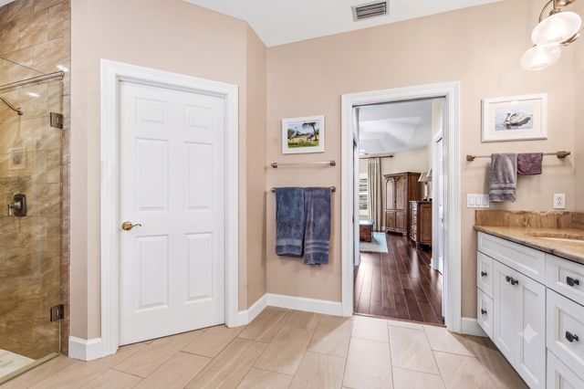 700 SUMMERWOOD Lane SW, Vero Beach, FL 32962