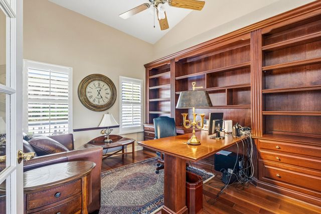 700 SUMMERWOOD Lane SW, Vero Beach, FL 32962