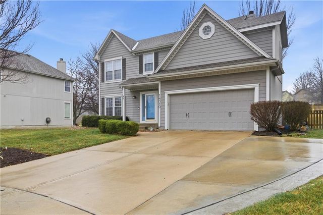 14310 S Summit Court, Olathe, KS 66062