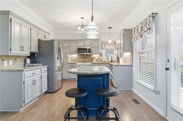 14310 S Summit Court, Olathe, KS 66062