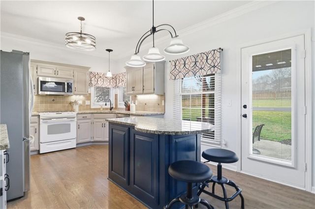 14310 S Summit Court, Olathe, KS 66062