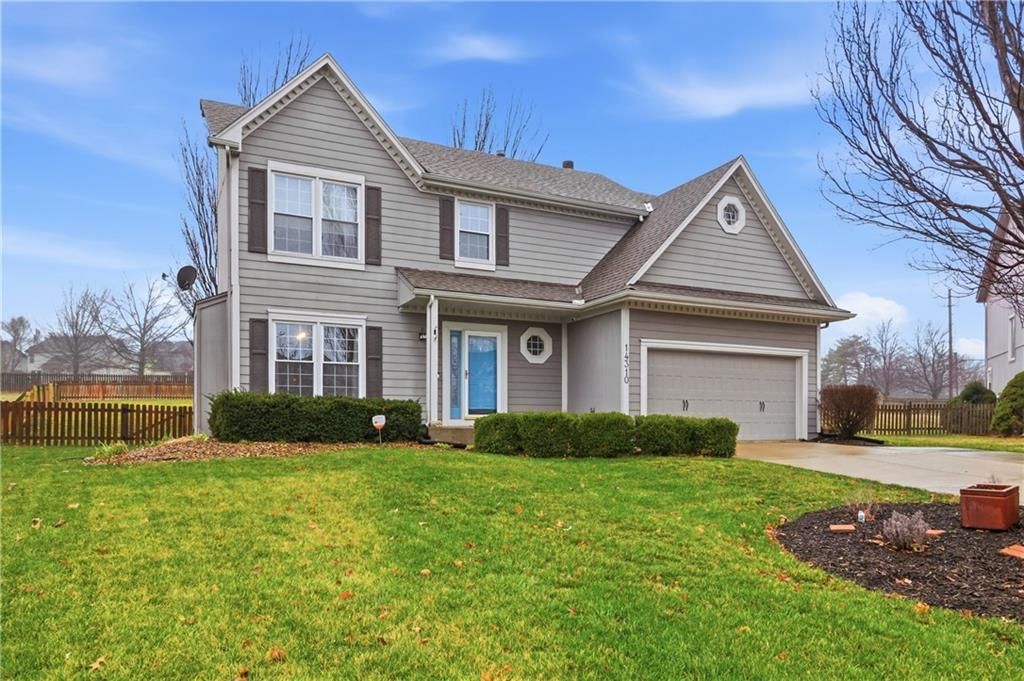14310 S Summit Court, Olathe, KS 66062