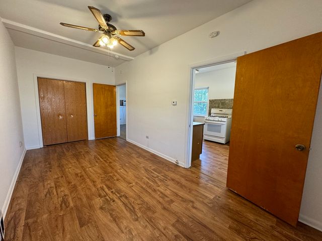 3S230 Warren Avenue 4, Warrenville, IL 60555