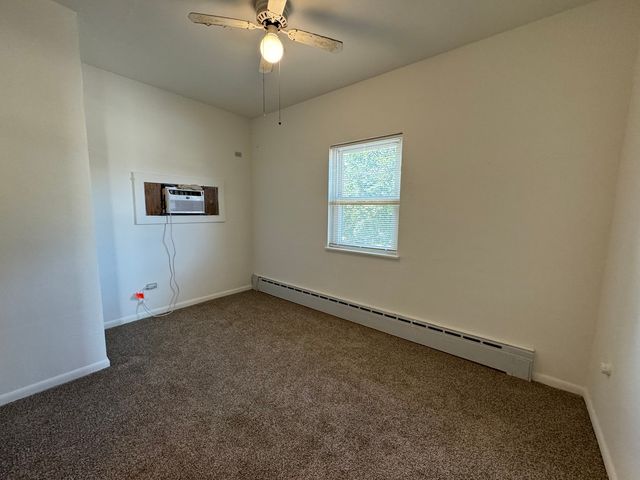 3S230 Warren Avenue 4, Warrenville, IL 60555