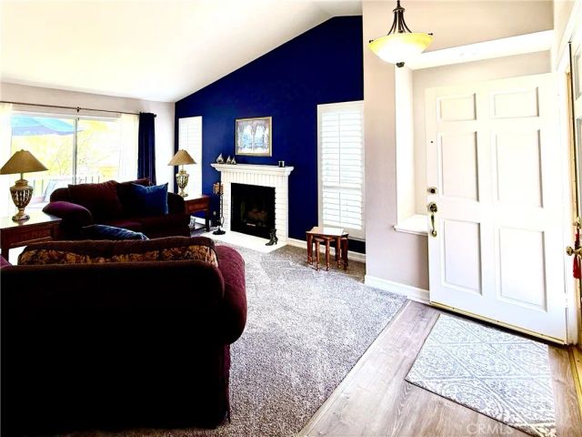 478 Shelburne Lane, Unit B, Simi Valley, CA 93065