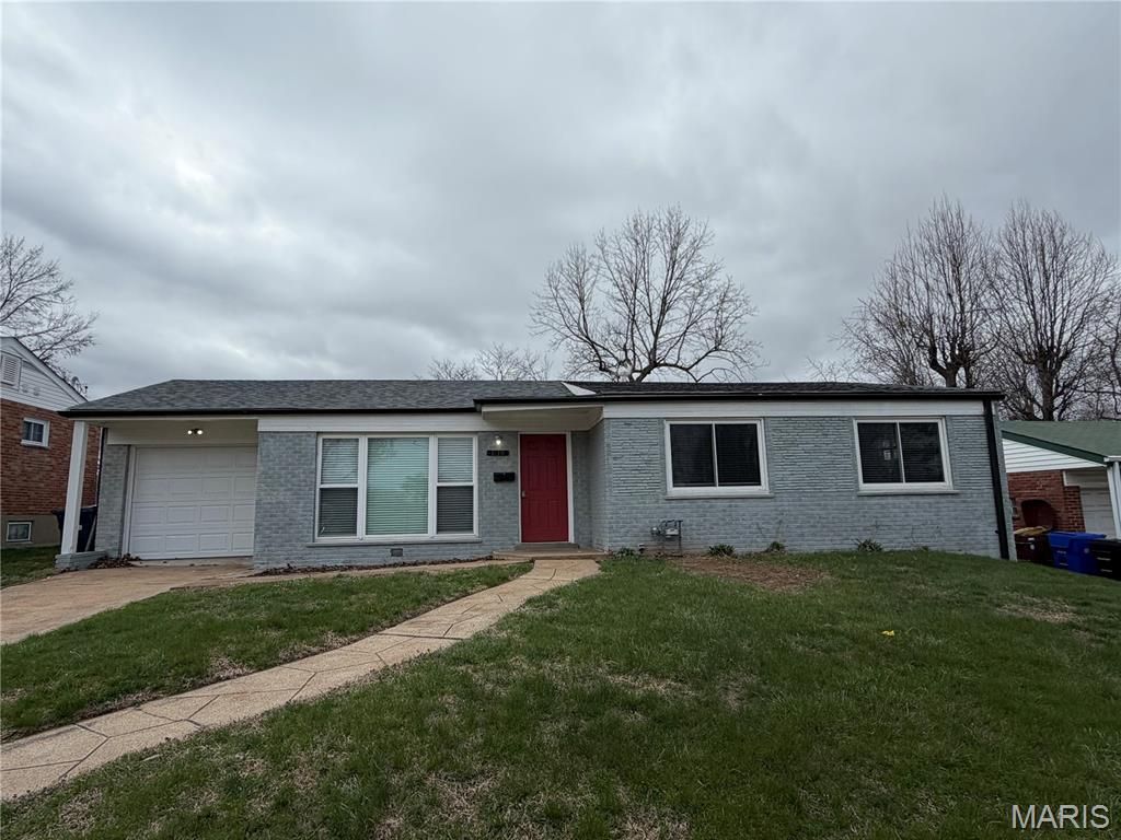 1119 N McKnight Road, University City, MO 63132