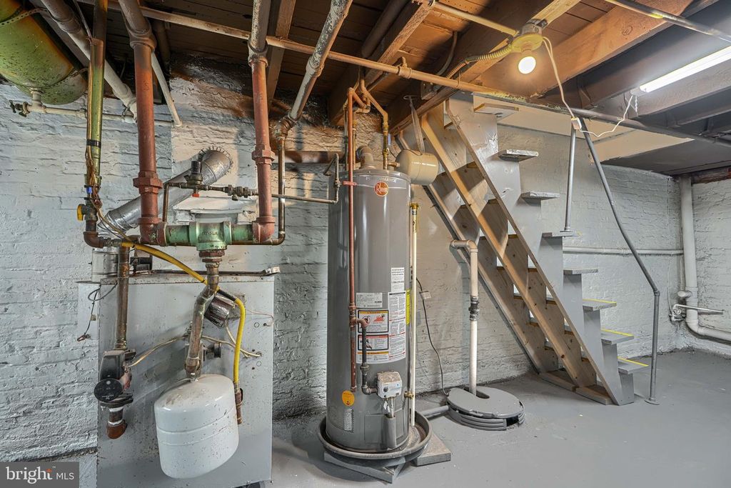 Image 40 of property listing at 1627 E 32ND ST, Baltimore, MD 21218