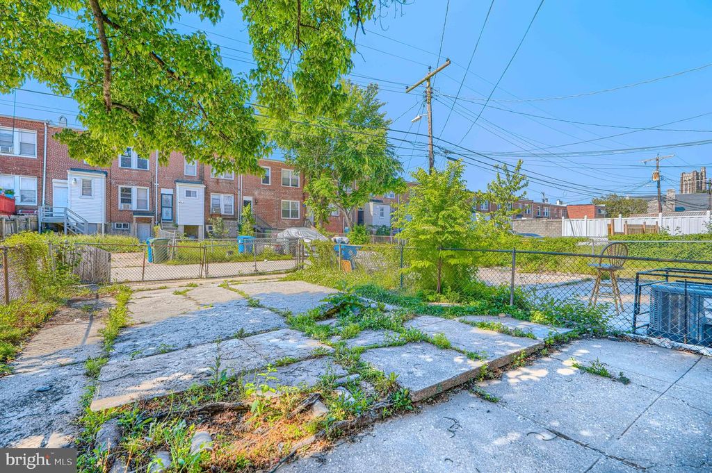 Image 41 of property listing at 1627 E 32ND ST, Baltimore, MD 21218