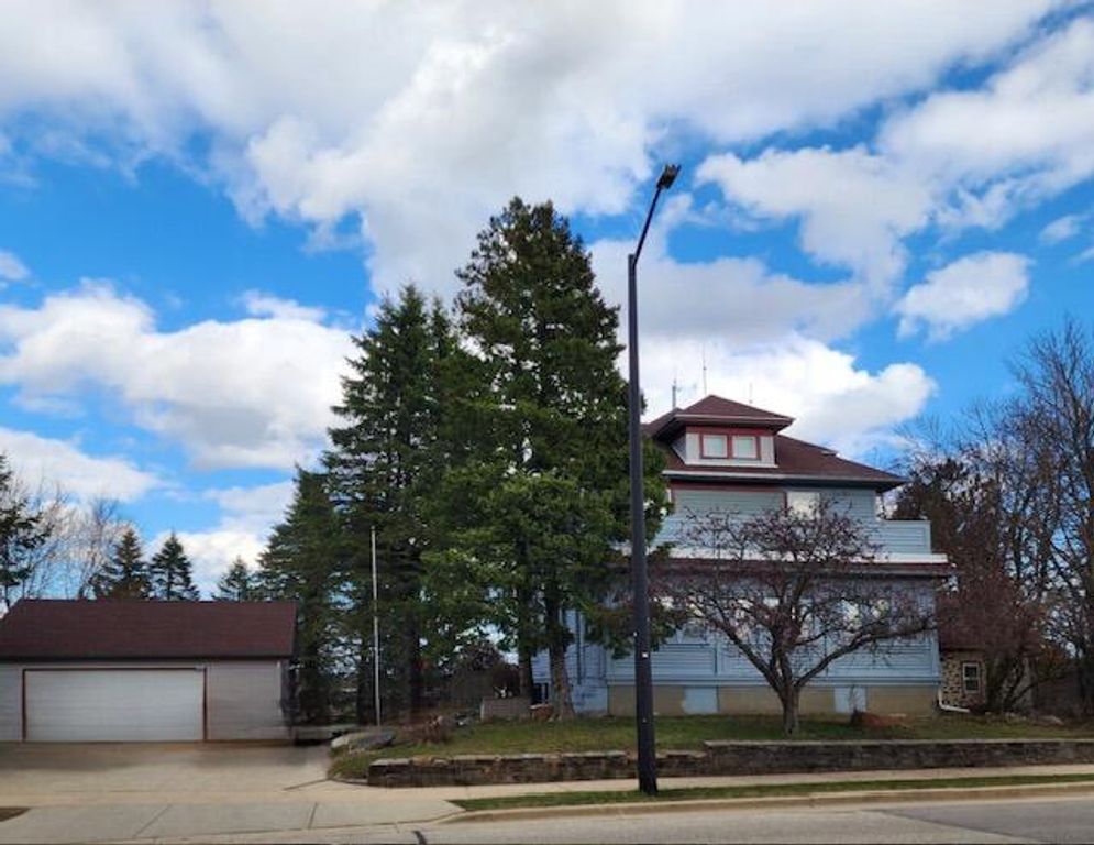W204N16640 Jackson DRIVE, Jackson, WI 53037