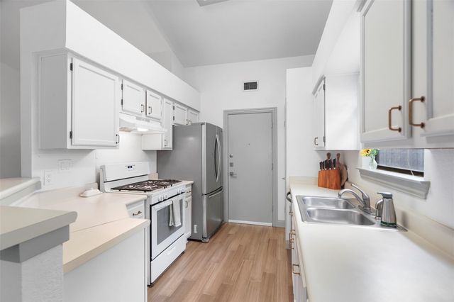 7912 Tiffany DR, Austin, TX 78749