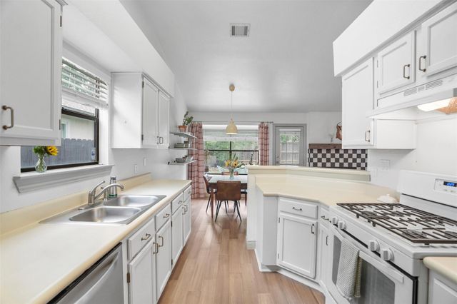 7912 Tiffany DR, Austin, TX 78749