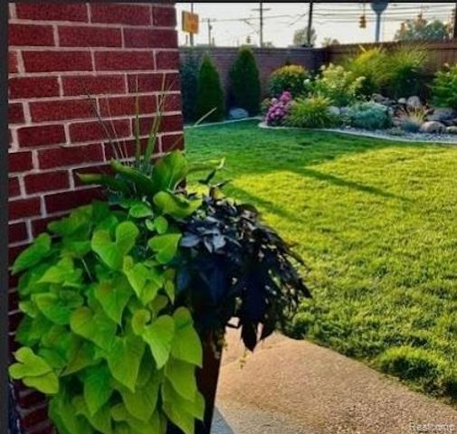 32863 Beacon Lane, Fraser, MI 48026