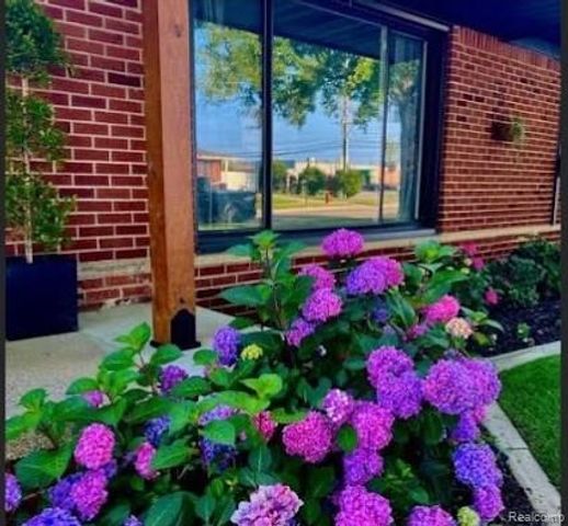 32863 Beacon Lane, Fraser, MI 48026