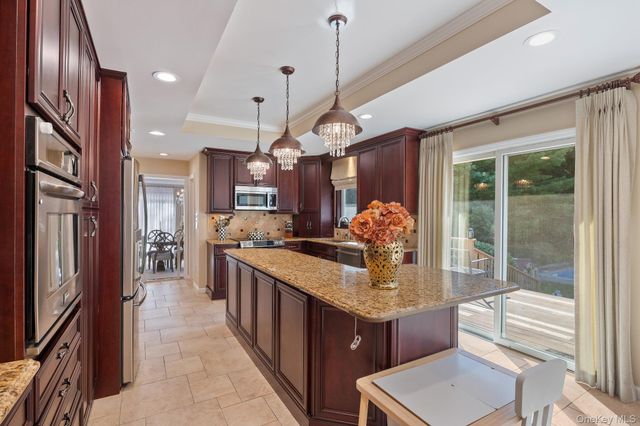 461 Wolf Hill Road, Dix Hills, NY 11746