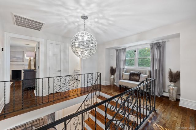 461 Wolf Hill Road, Dix Hills, NY 11746