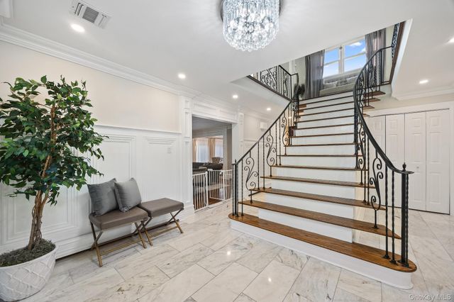 461 Wolf Hill Road, Dix Hills, NY 11746