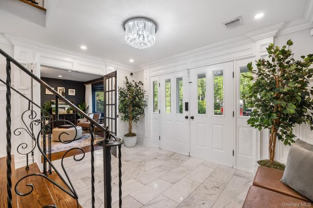 461 Wolf Hill Road, Dix Hills, NY 11746