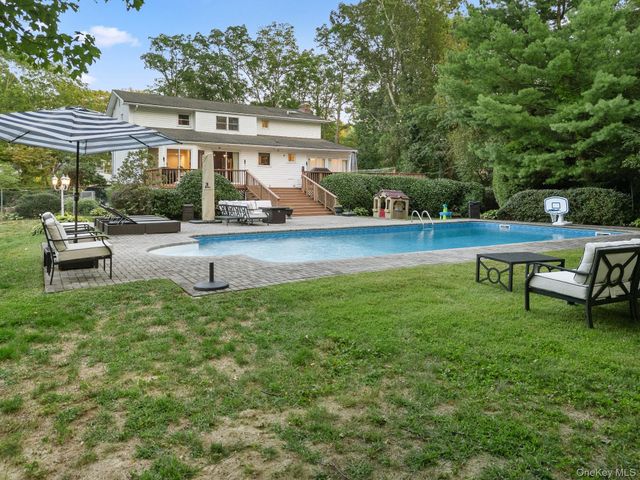 461 Wolf Hill Road, Dix Hills, NY 11746
