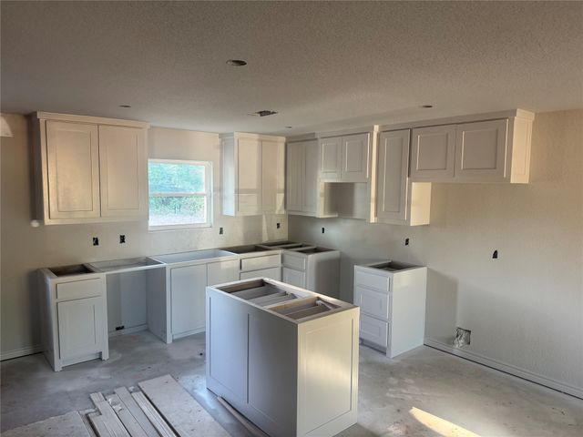 1110 Champ LN, Springtown, TX 76082