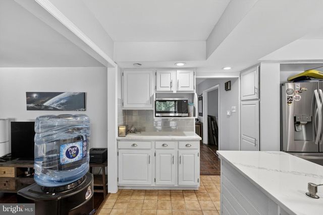 216 REVERE RD, Marlton, NJ 08053