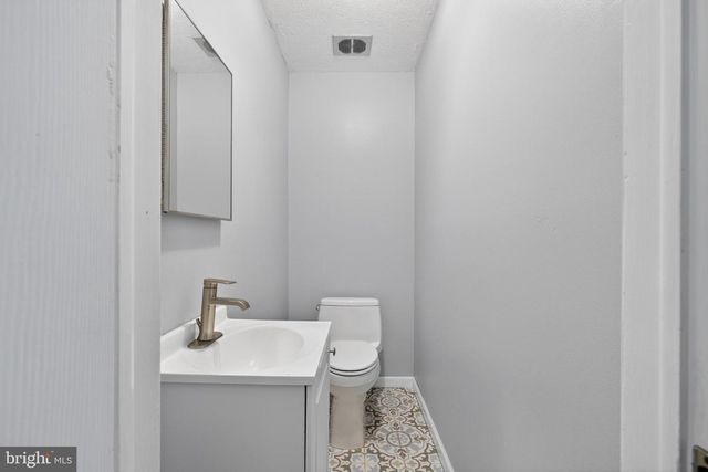 216 REVERE RD, Marlton, NJ 08053