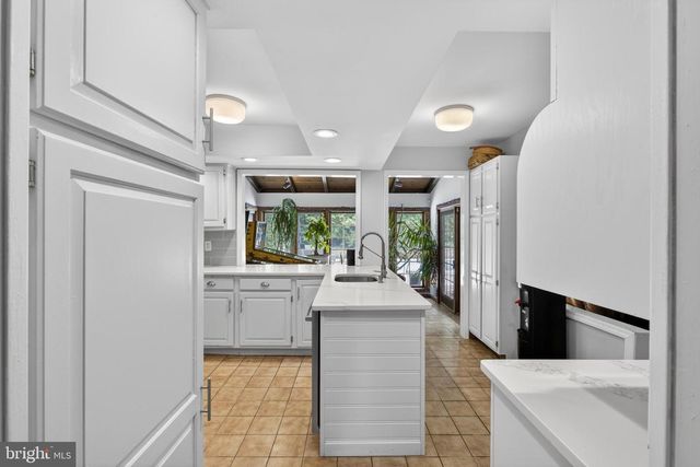 216 REVERE RD, Marlton, NJ 08053