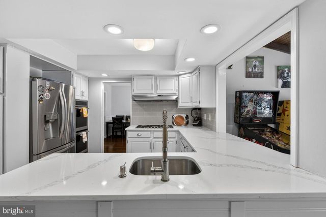 216 REVERE RD, Marlton, NJ 08053