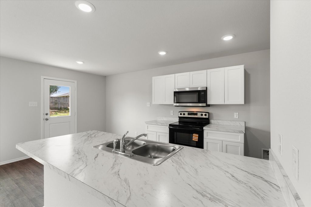 293 Victory Drive, Mabank, TX 75147