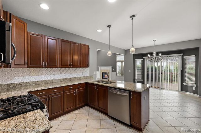 17542 Goldeneye Drive, Clinton Township, MI 48038