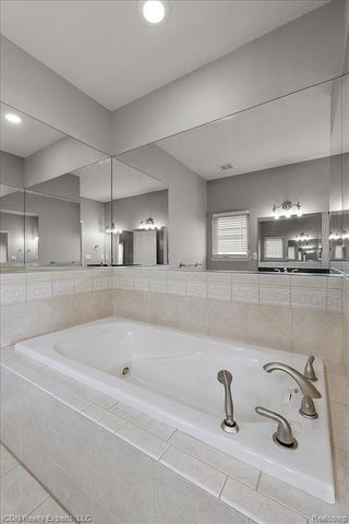 17542 Goldeneye Drive, Clinton Township, MI 48038