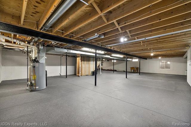 17542 Goldeneye Drive, Clinton Township, MI 48038