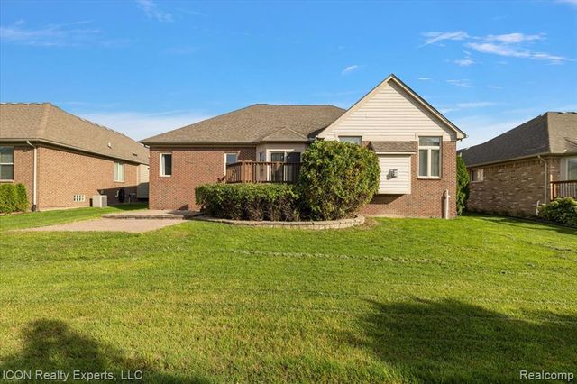17542 Goldeneye Drive, Clinton Township, MI 48038