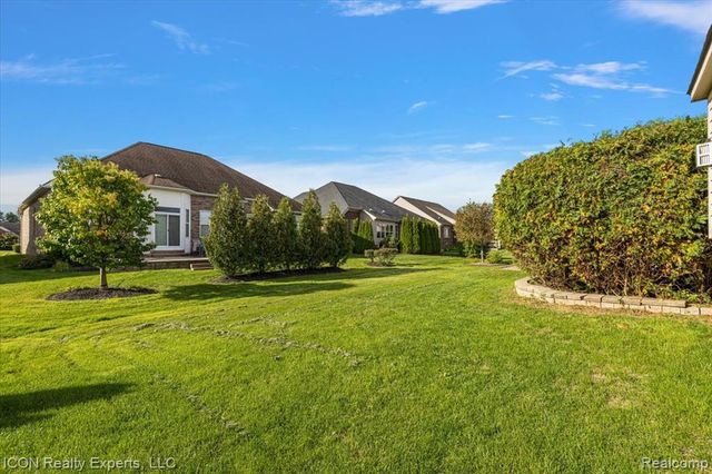 17542 Goldeneye Drive, Clinton Township, MI 48038