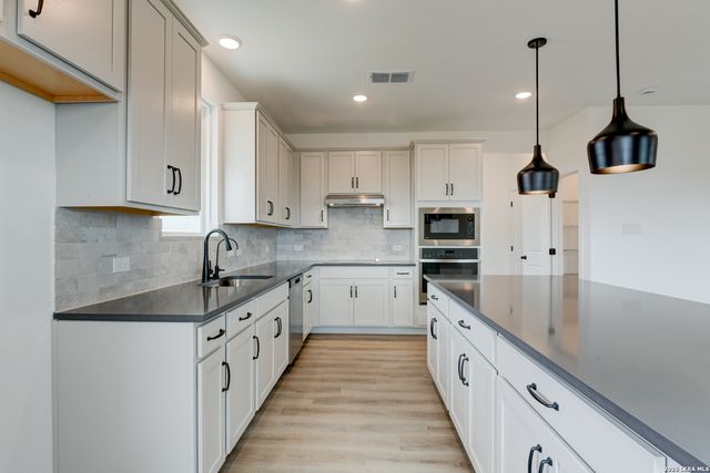 12843 Lower Peach Way, Schertz, TX 78154
