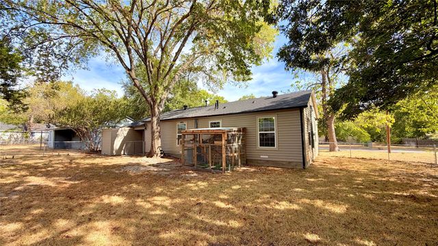 113 Hackberry Street, Terrell, TX 75160