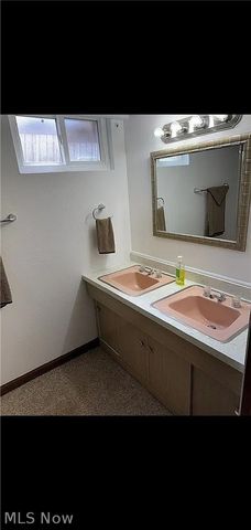 1042 County Rd 42, Toronto, OH 43964