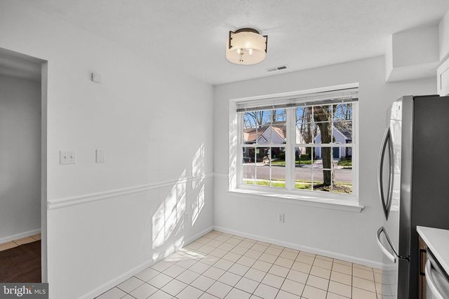 934 LARKSPUR PL S, Mount Laurel, NJ 08054