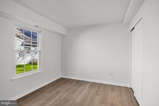 934 LARKSPUR PL S, Mount Laurel, NJ 08054