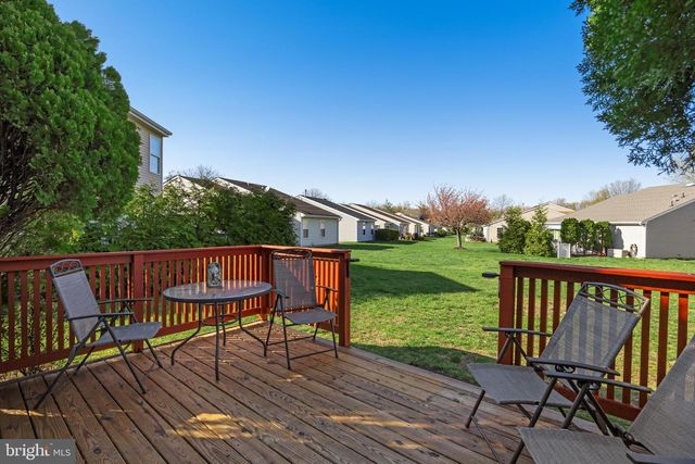 934 LARKSPUR PL S, Mount Laurel, NJ 08054