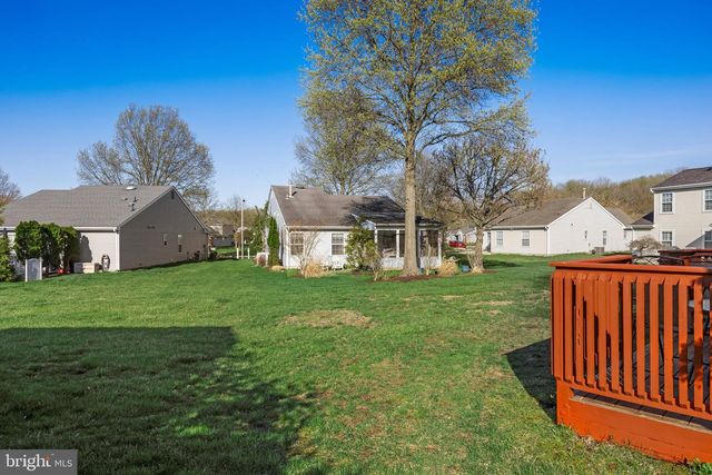934 LARKSPUR PL S, Mount Laurel, NJ 08054