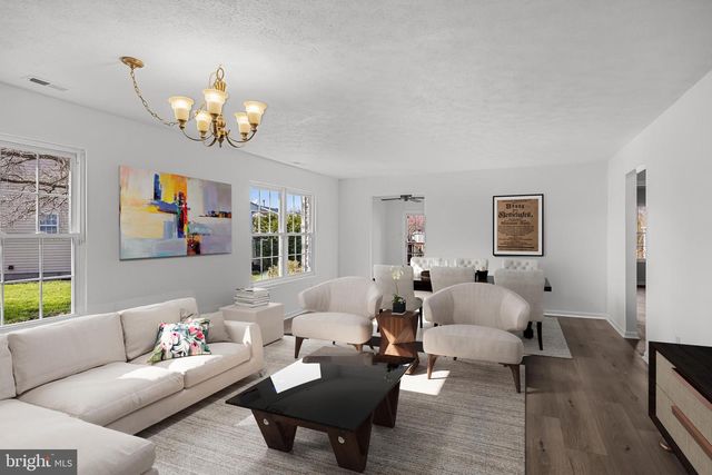 934 LARKSPUR PL S, Mount Laurel, NJ 08054