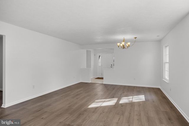 934 LARKSPUR PL S, Mount Laurel, NJ 08054