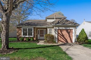 934 LARKSPUR PL S, Mount Laurel, NJ 08054