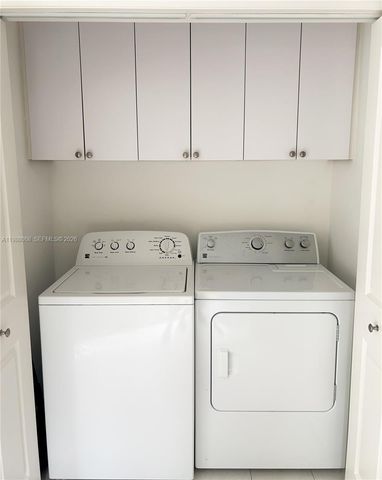 2504 Alhambra Cir 2504, Coral Gables, FL 33134