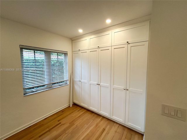 2504 Alhambra Cir 2504, Coral Gables, FL 33134