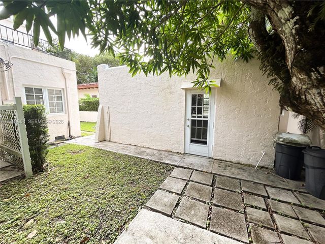 2504 Alhambra Cir 2504, Coral Gables, FL 33134