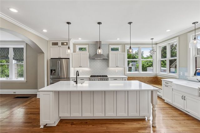 884 Thorn STREET, Sewickley, PA 15143