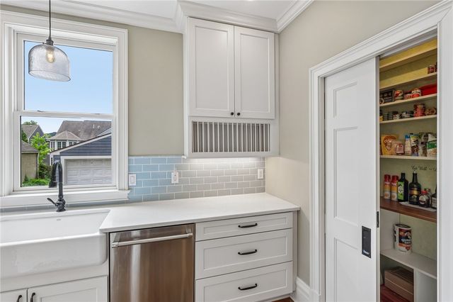 884 Thorn STREET, Sewickley, PA 15143