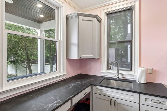 884 Thorn STREET, Sewickley, PA 15143